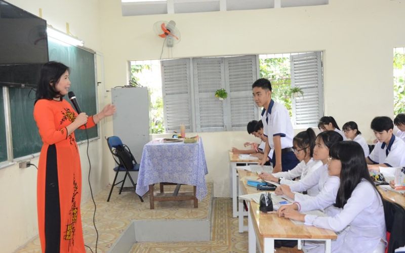 ưu điểm trường công lập